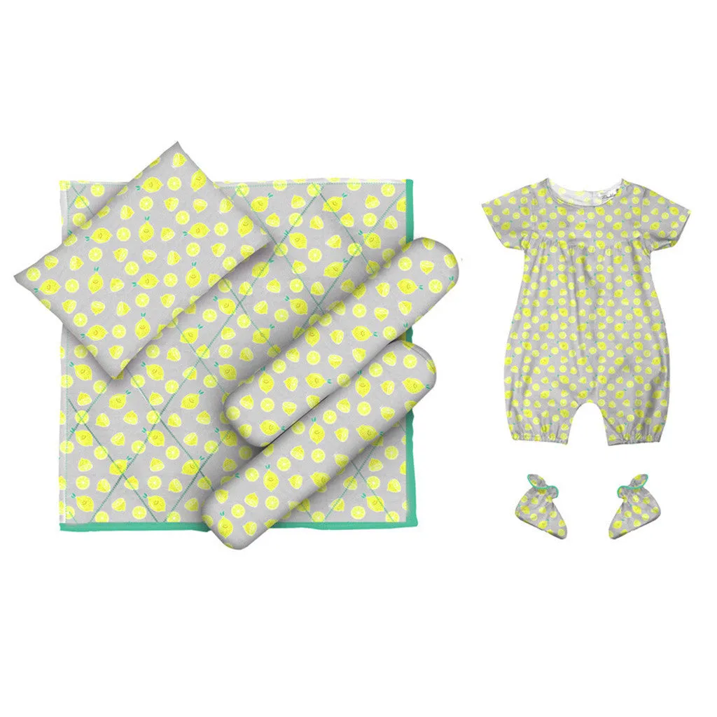 Layette Set with Short-Legged Romper & Booties <br> Lemons <br> <span style="font-size: 11px; font-family:Helvetica,Arial,sans-serif;">Can Be Personalised</span>