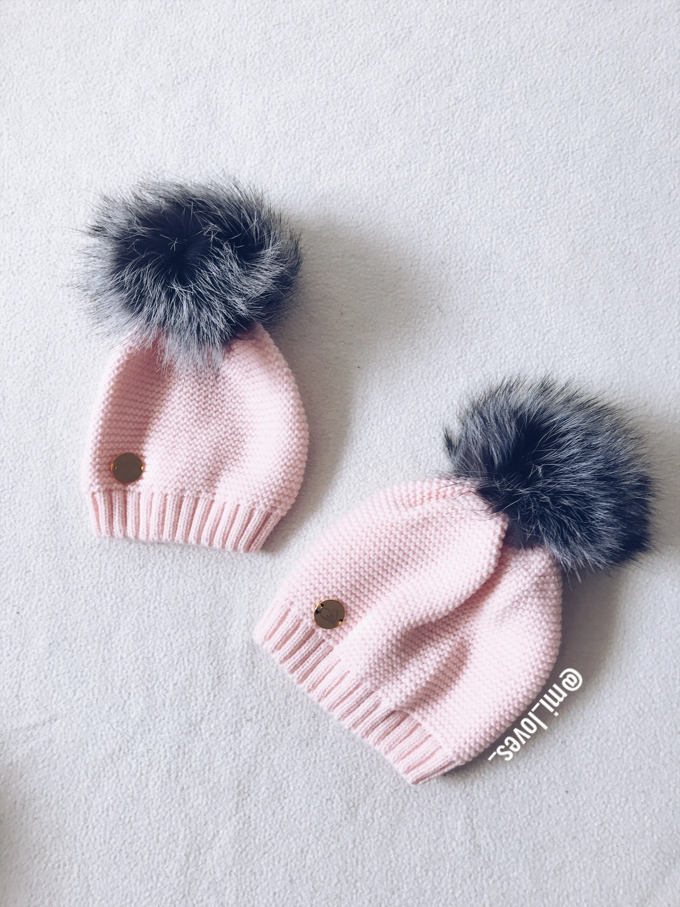 MILOVES Signature Single Pompom hat with Silver fur pompom.