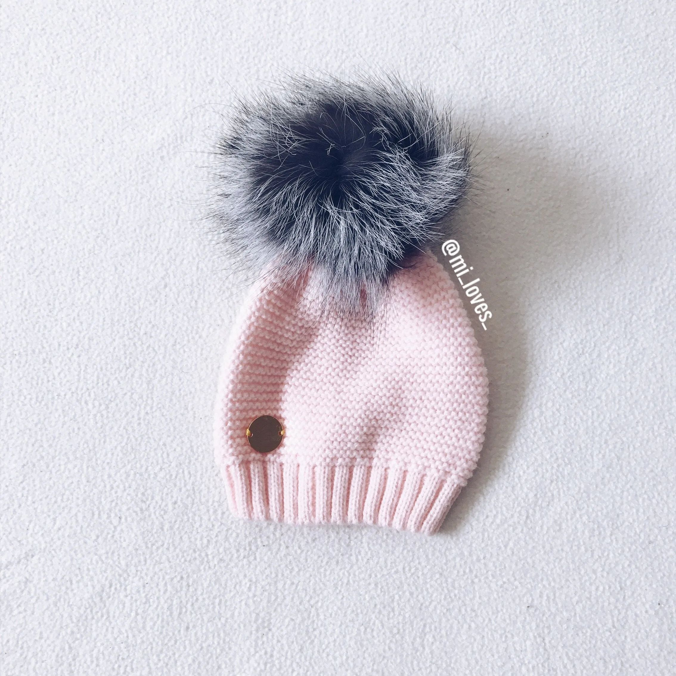 MILOVES Signature Single Pompom hat with Silver fur pompom.