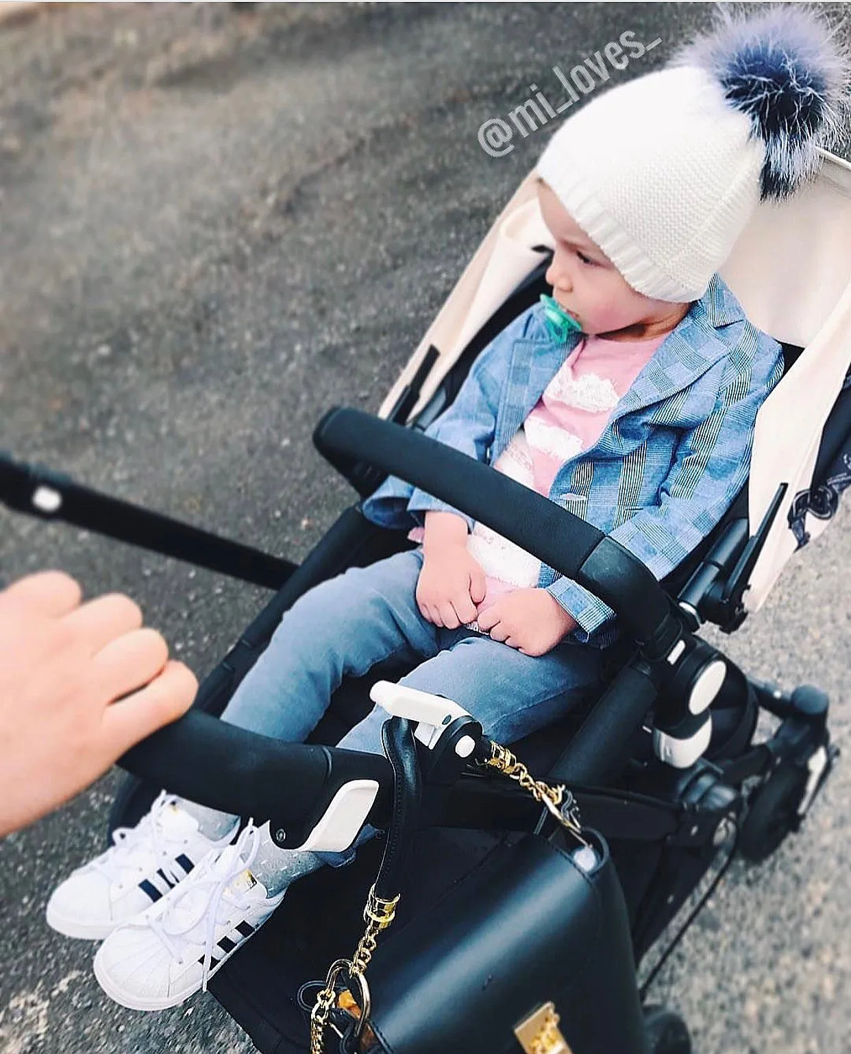 MILOVES Signature Single Pompom hat with Silver fur pompom.