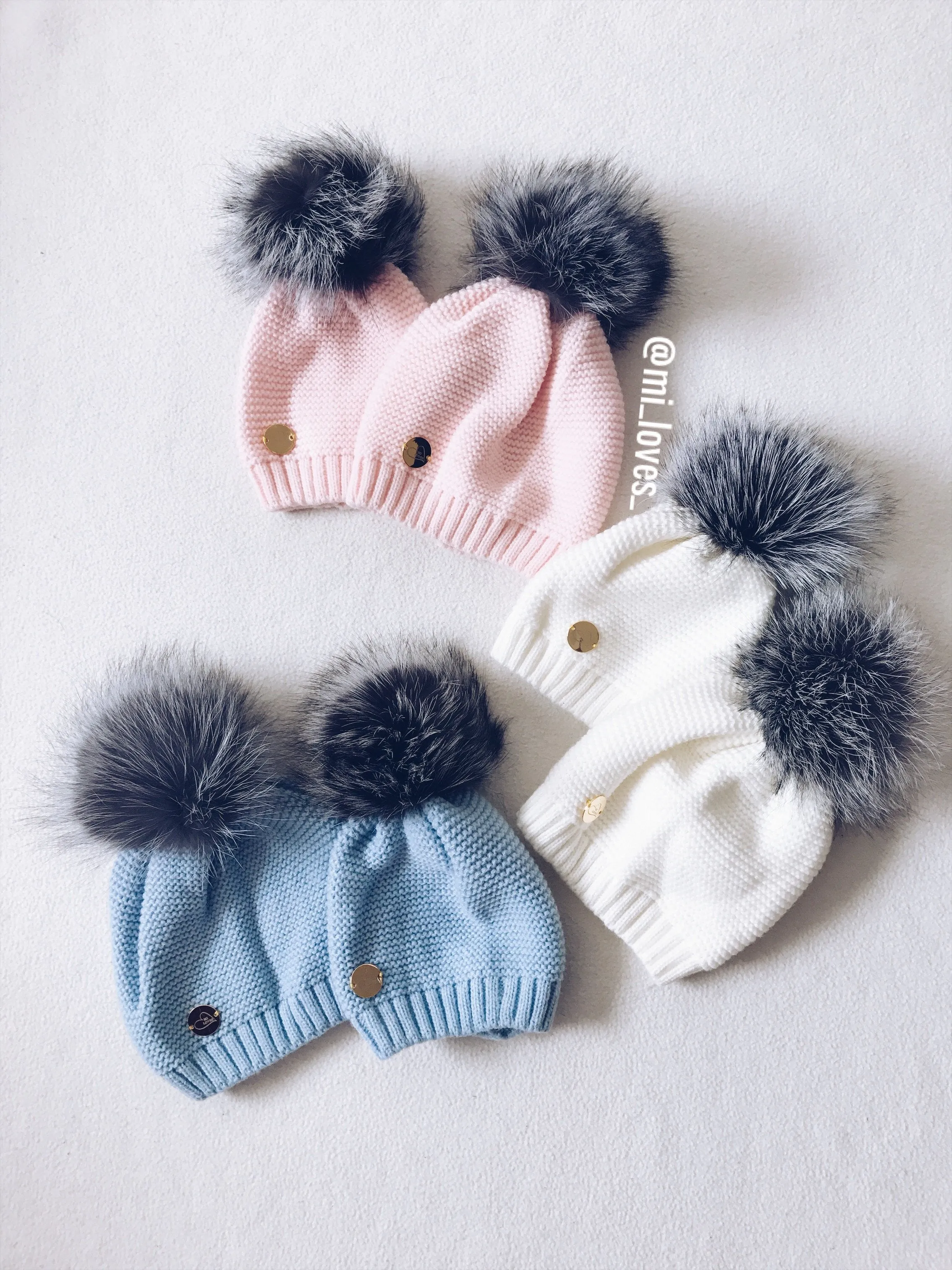MILOVES Signature Single Pompom hat with Silver fur pompom.