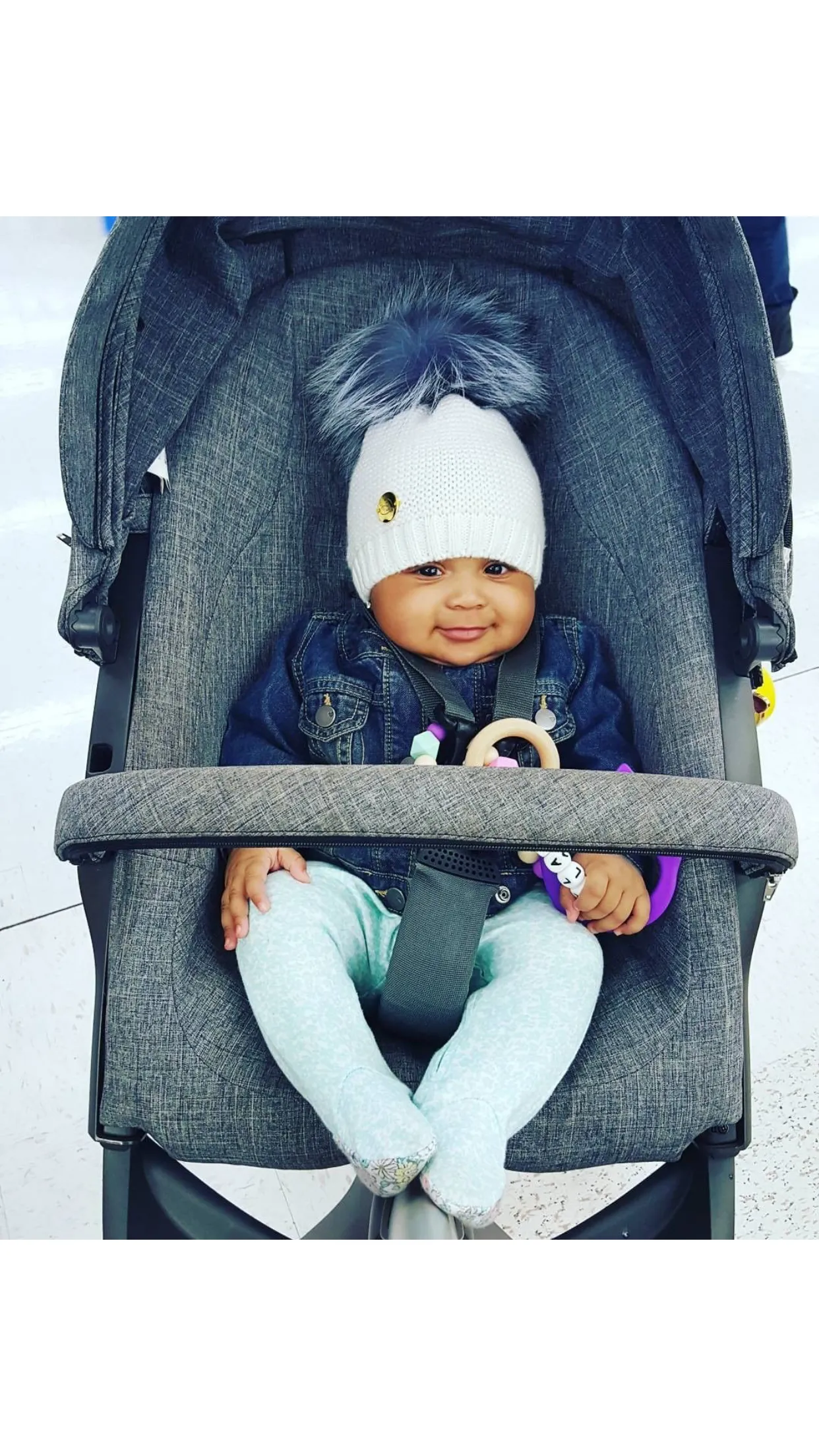 MILOVES Signature Single Pompom hat with Silver fur pompom.
