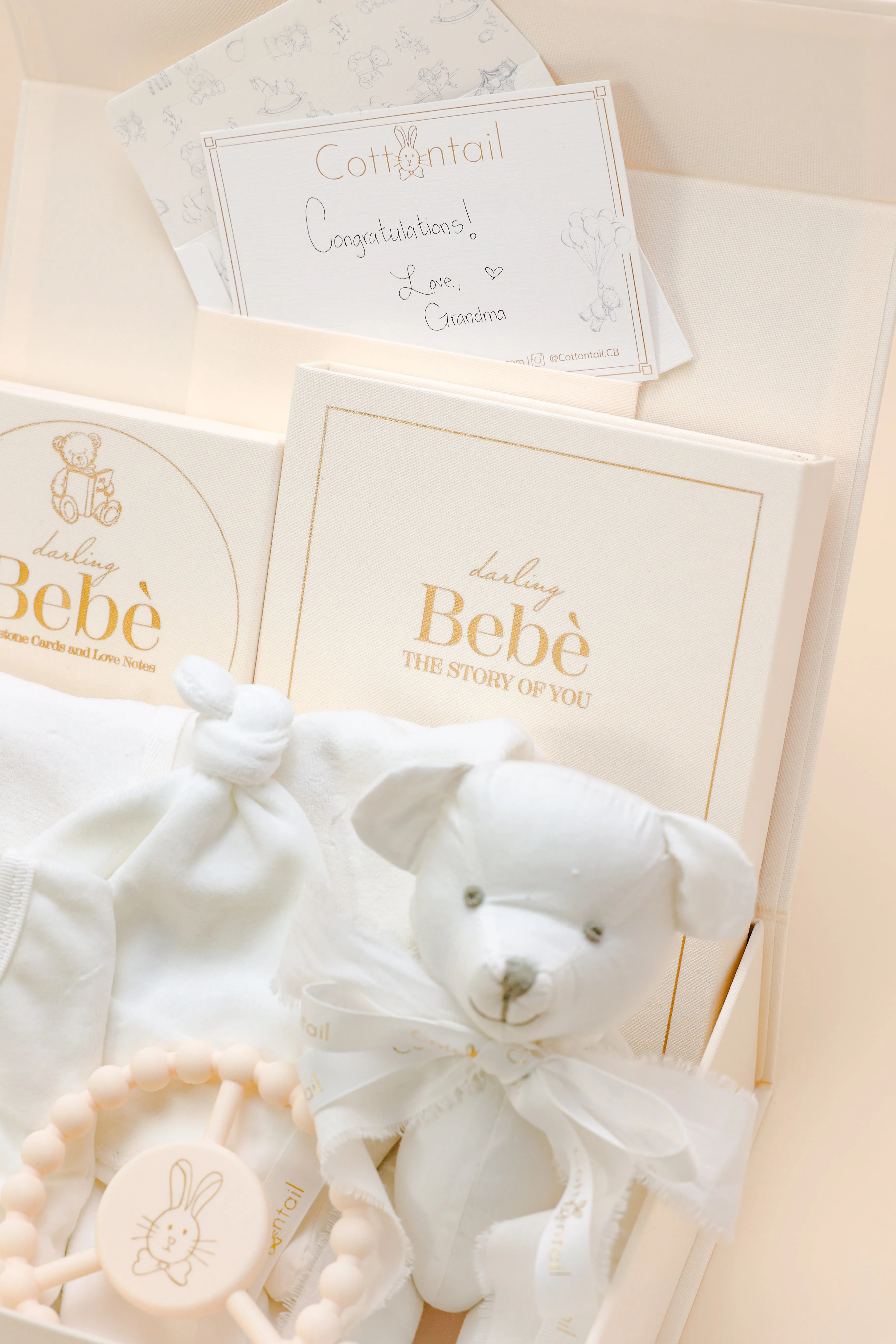 Newborn Cuddles Gift Set