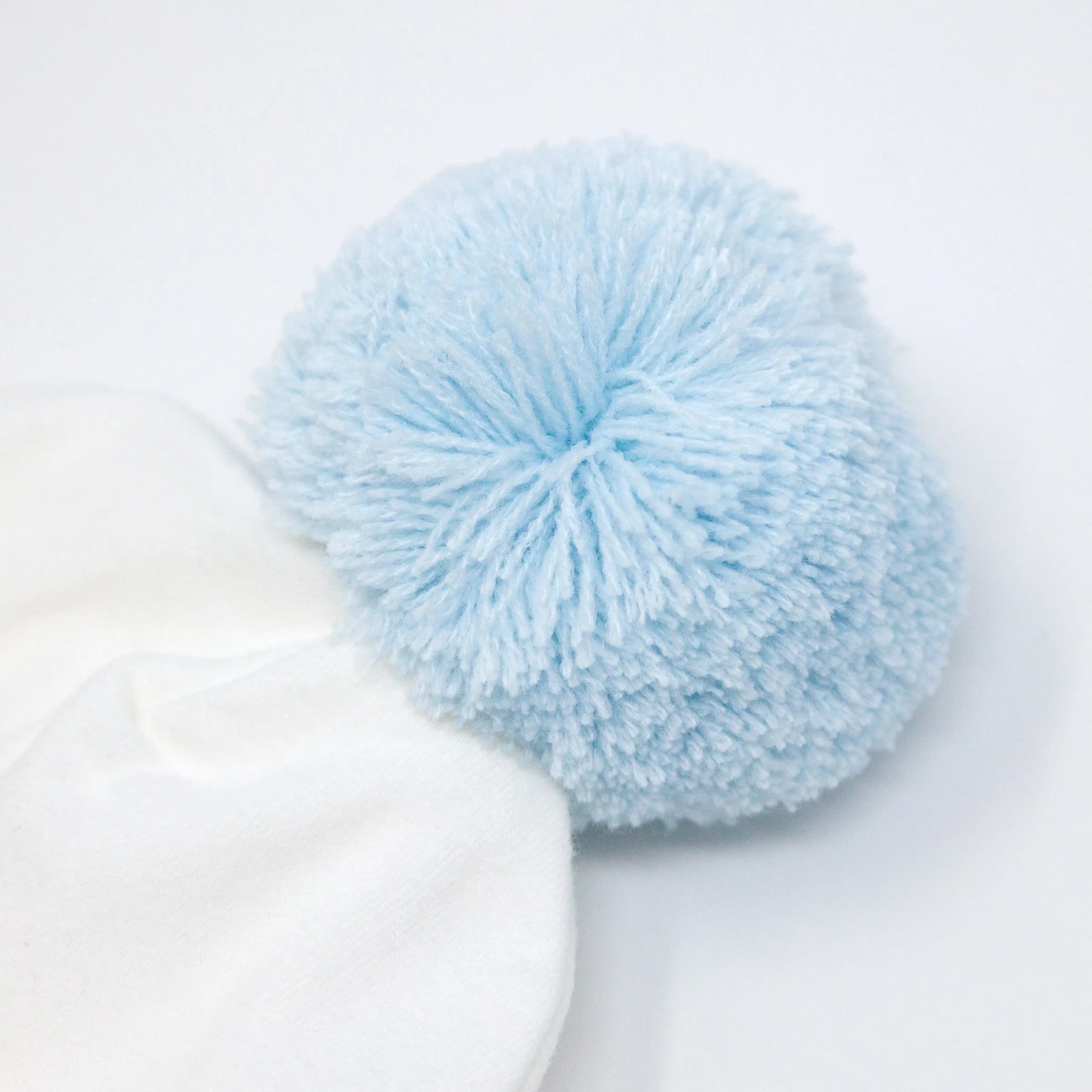 oh baby! Pom Hat - Sky Blue on Cream