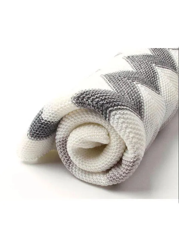 Rhombus Plaids Warp Knitted Acrylic Blanket