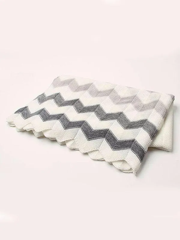 Rhombus Plaids Warp Knitted Acrylic Blanket