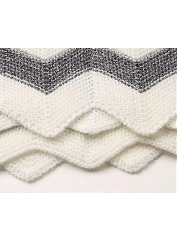 Rhombus Plaids Warp Knitted Acrylic Blanket